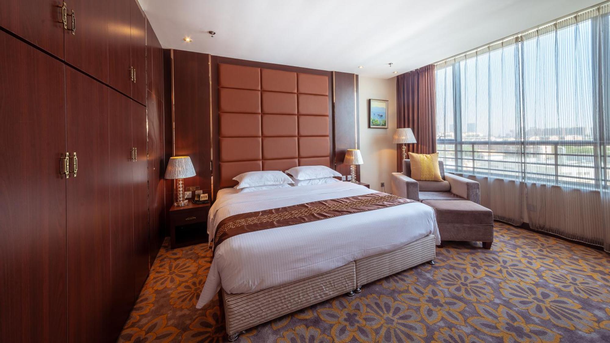 Beijing Sunflower Hotel--Beijing Universal Studios Resort Exterior photo